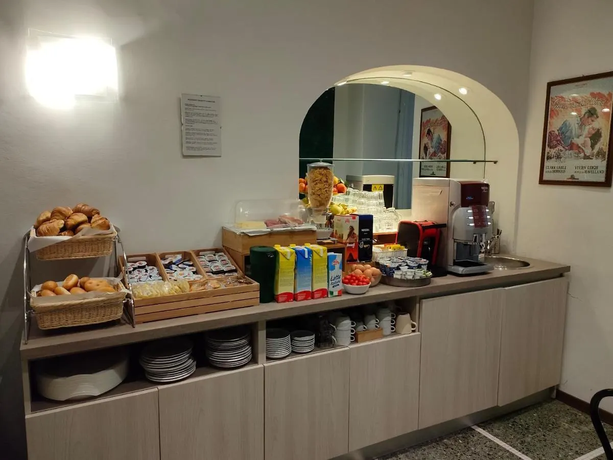 Hotel Tourist House Florence