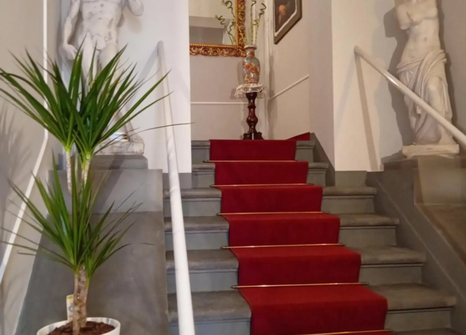 Hotel Tourist House Florence